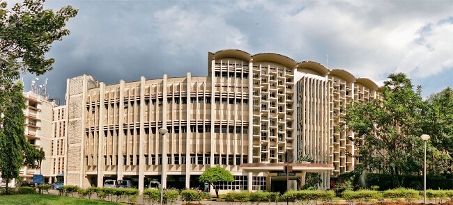 10 IIT Colleges in India