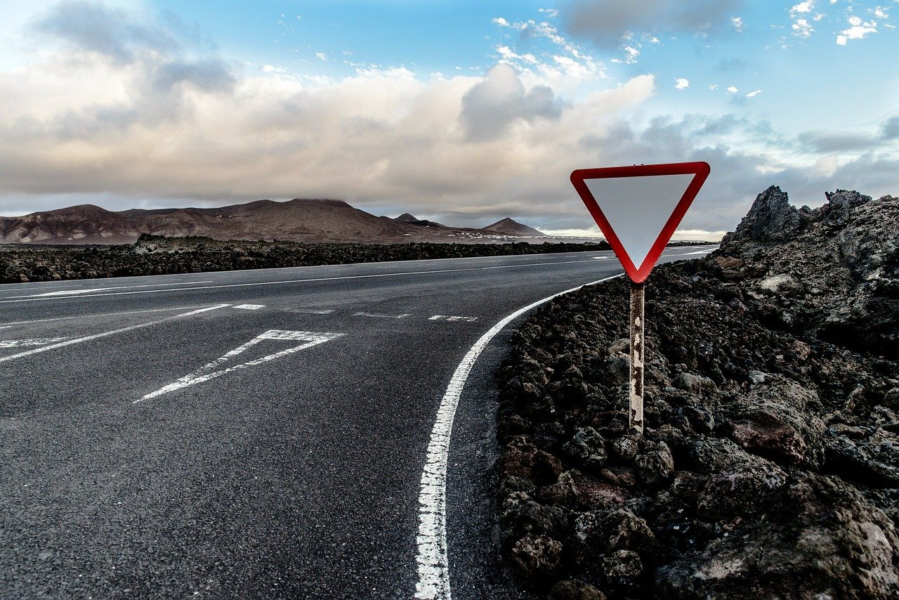 road-282698_1280